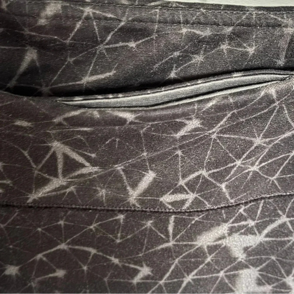 LULULEMON Wunder Under Crop II Luon  Star Crushed Coal Black Leggings Size 6 - Picture 3 of 9